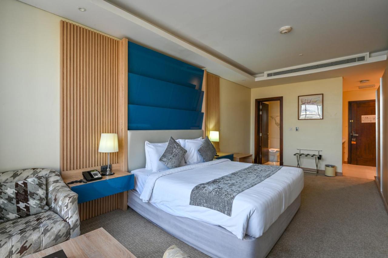 Al Mansour Suites Hotel Doha Kültér fotó