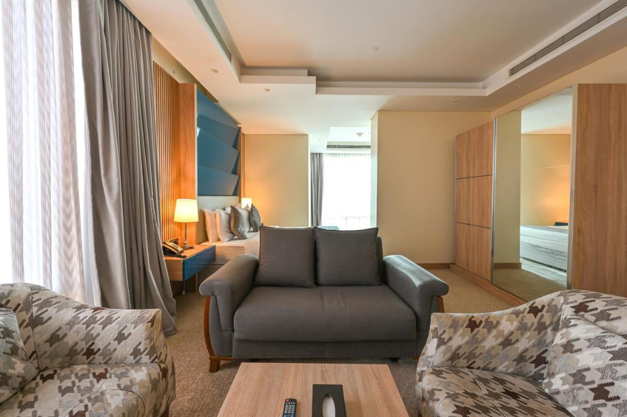 Al Mansour Suites Hotel Doha Kültér fotó