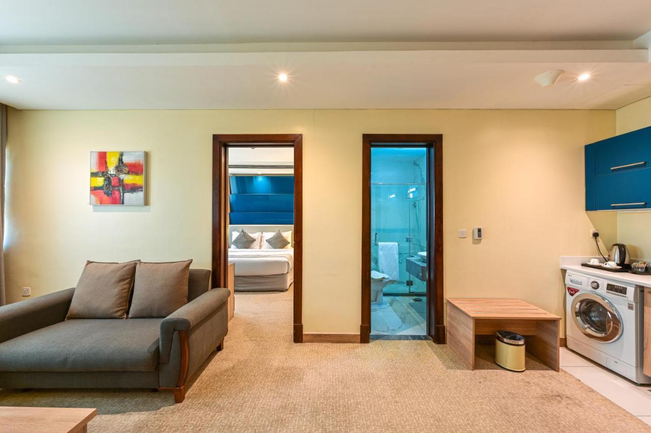 Al Mansour Suites Hotel Doha Kültér fotó
