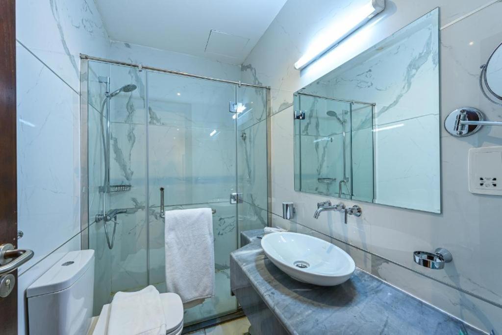 Al Mansour Suites Hotel Doha Kültér fotó